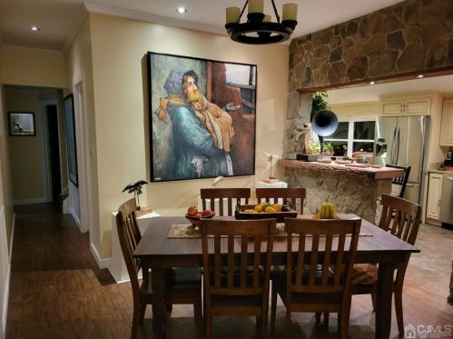 2 Metuchen Ave, Woodbridge NJ  07095-1923 exterior