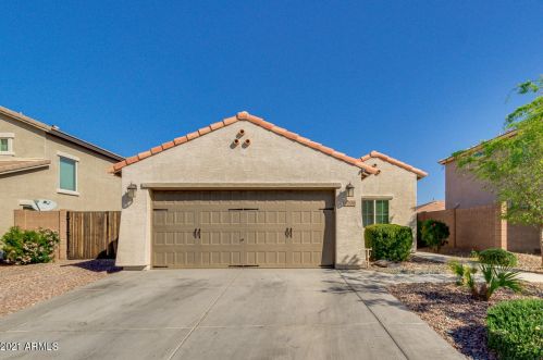 2208 Stacey Rd, Gilbert, AZ 85298-7480