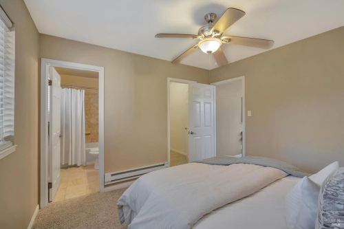 1642 Yardley St, Santa Rosa CA 95403-2390 exterior