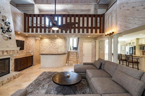 17320 Whirley Rd, Lutz FL  33558-4827 exterior