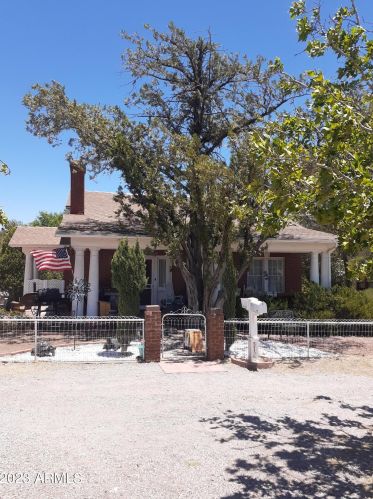 512 Vista St, Bisbee, AZ 85603-1438