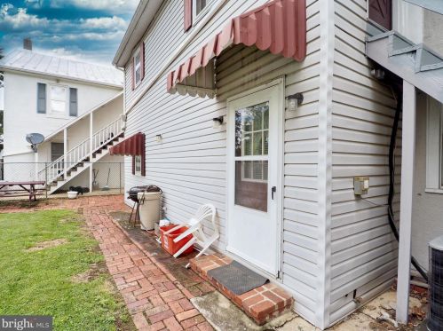 326 Liberty St, Charles Town WV  25414-1828 exterior