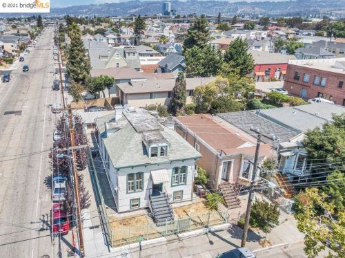 760 29th St, Oakland CA  94606-3510 exterior