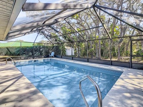 2022 Larramore Rd, Avon Park Lakes, FL 33825-9493