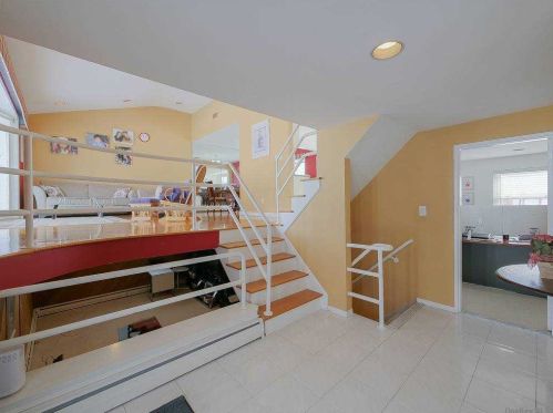 38 Fair Ln, Muttontown, NY 11753-2310