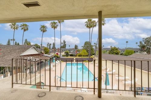 22809 Nadine Cir, Torrance, CA 90505-2795