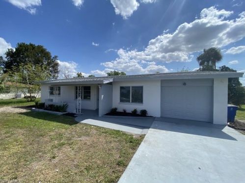 206 Bougainvillea Rd, Lehigh Acres, FL 33936-6306