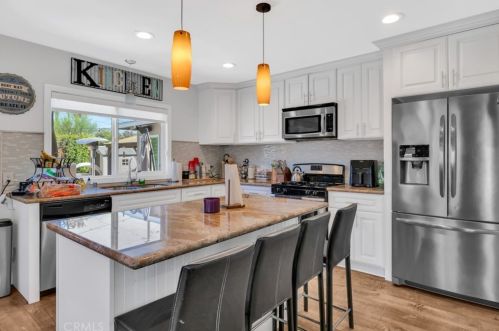 216 Russell Ave, Fullerton CA  92833-2437 exterior