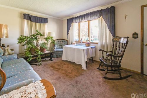 9 Northfield Ave, East Brunswick, NJ 08816-3032