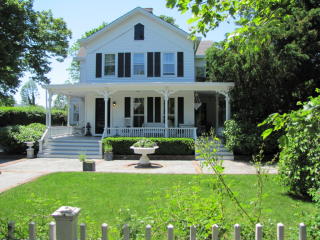 24 Lumber Ln, Bridgehampton, NY 11932