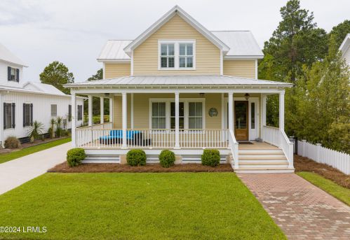 11 Sheffield Ave, Beaufort, SC 29907-1754