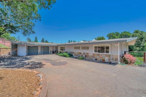 2424 Osage Ave, Santa Rosa, CA 95409-4056