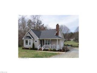 4009 Pond Valley Ct, Mcleansville, NC 27301-9108