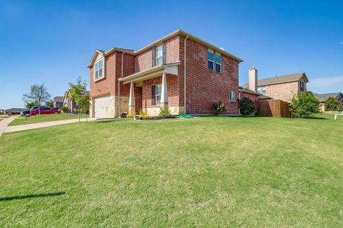 1243 Foxglove Ln, Burleson, TX 76028-2734