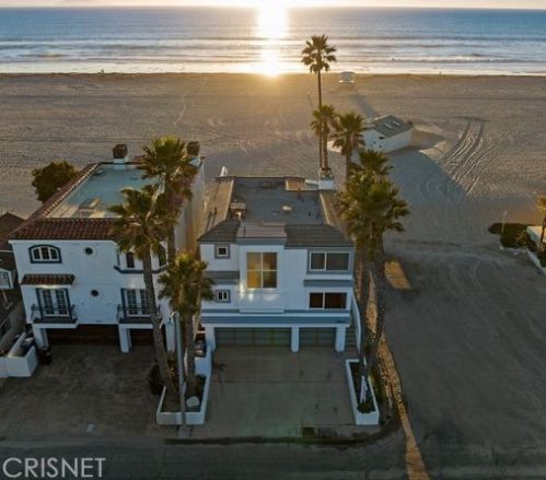 3863 Ocean Dr, Oxnard, CA 93035-4123