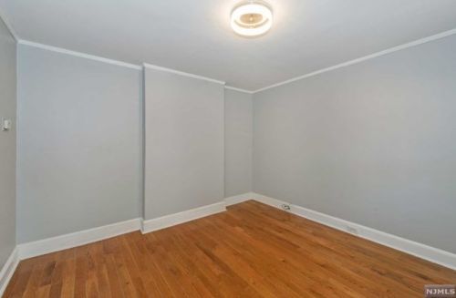 32 Long St, East Orange NJ  07017-1208 exterior