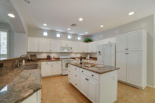 63686 Desert Highland Dr, Tucson, AZ 85739-1732