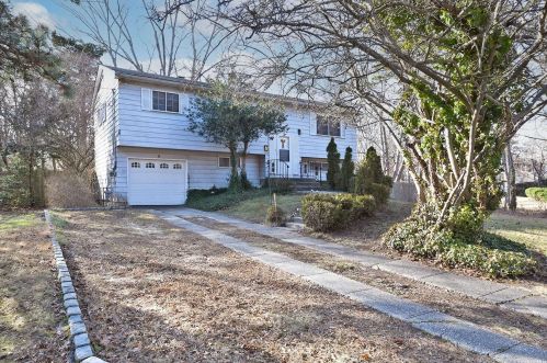 5 Weymouth St, Huntington Station, NY 11746-6424