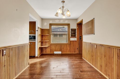 6633 Dodge Pl, Milwaukee, WI 53220-1329