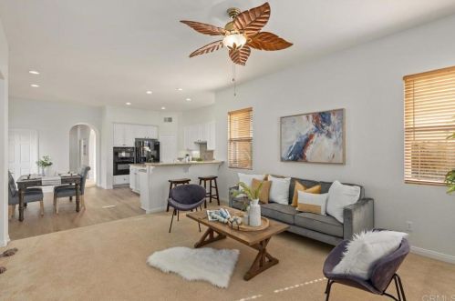 7507 Mona Ln, San Diego CA 92130-5621 exterior