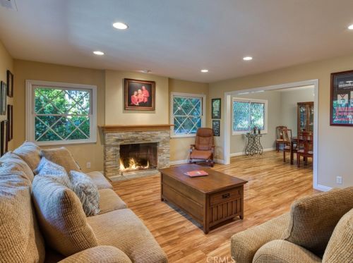 23226 Agramonte Dr, Santa Clarita, CA 91321-3502