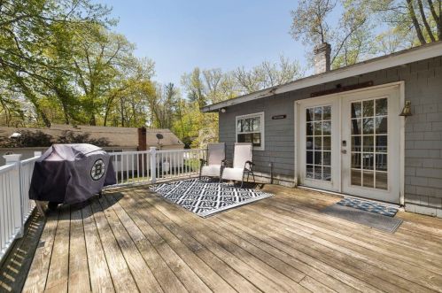 47 Great Pond Rd, Kingston NH  03848-3741 exterior