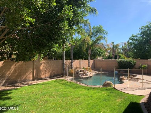 1128 Rawhide Ave, Gilbert, AZ 85233-5275