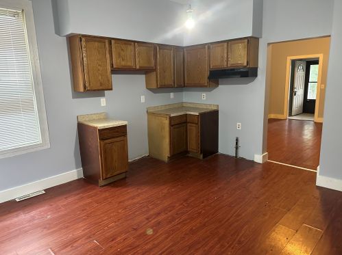 216 Center St, Milwaukee WI  53212-2841 exterior