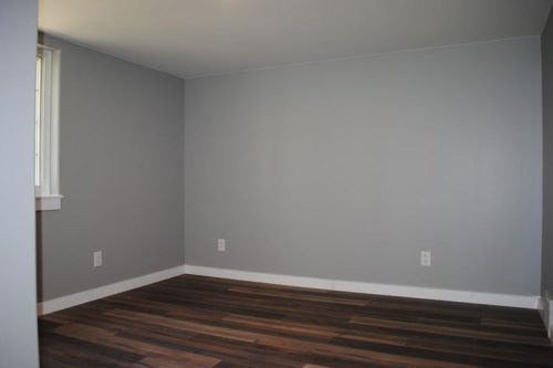 317 Trailer Blvd, New Kensington PA  15068-3946 exterior