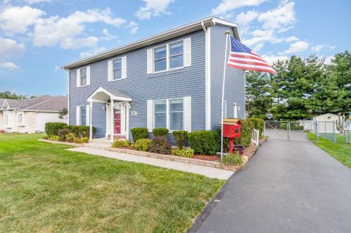 951 Springdale Dr, Hobart, IN 46342-5345