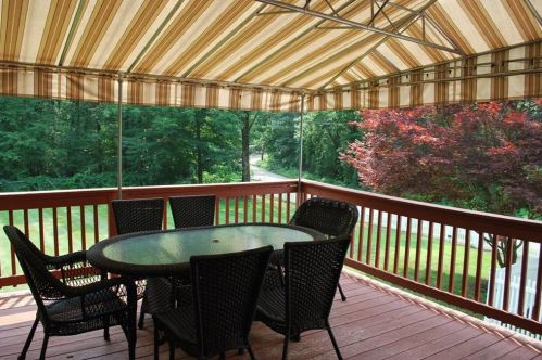 34 Tower Hill Rd, Cumberland RI  02864-1524 exterior