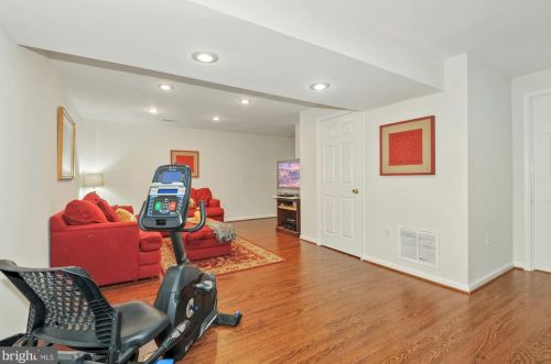 1311 Cold Harbor Ct, Herndon VA 20170-2018 exterior