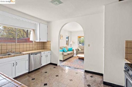 1349 Delaware St, Berkeley CA  94702-1408 exterior