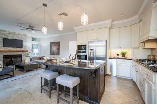 111 Burrill Dr, Folsom CA  95630-2270 exterior