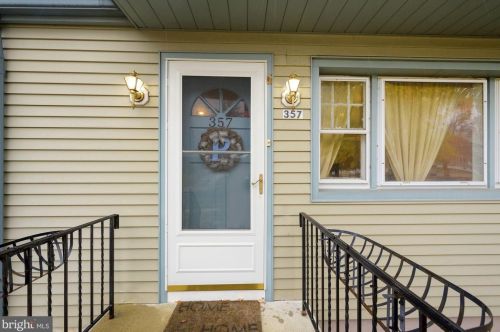 357 Queen St, West Deptford, NJ 08096-2255