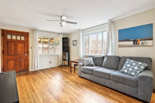 712 Beulah St, Pittsburgh, PA 15235-1518