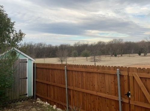 8412 Clear River Ln, Denton, TX 76210-0873
