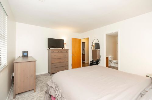 2713 Northwood Dr, Mishawaka IN  46545-3301 exterior