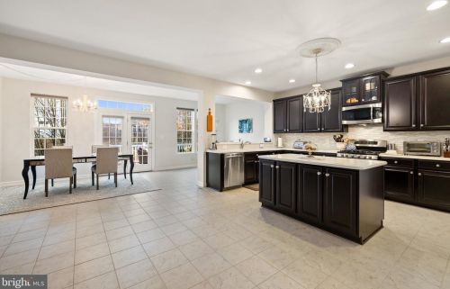 4318 Wisley Turn, Woodbridge VA  22192-7822 exterior