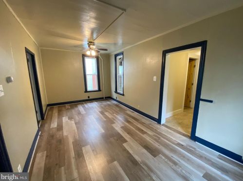 118 Penn St, Lees Cross Roads, PA 17257-1312