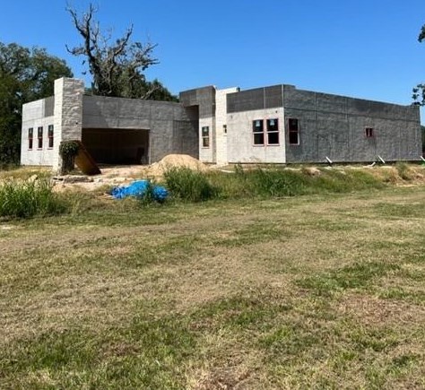 209 Horse Shoe Trl, Angleton, TX 77515-7184