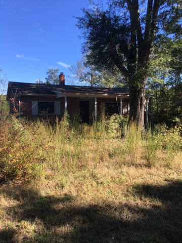 1674 Brandon Dr, Claremont, NC 28610-9725