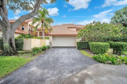 23333 Water Cir, Boca Raton, FL 33486-8540