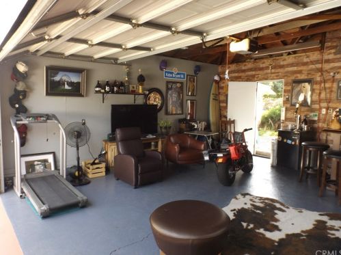 4563 Jones Ave, Riverside CA  92505-1406 exterior