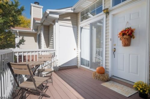 36 Tansy Ct, Bedminster, NJ 07921-1403
