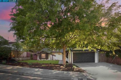 3160 Estates Ave, Pinole, CA 94564-1509
