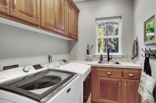 12881 Chatsworth Ln, Grass Valley CA  95945-9739 exterior