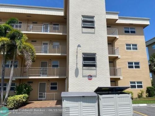 2600 1st Ln, Boynton Beach FL  33435-1955 exterior