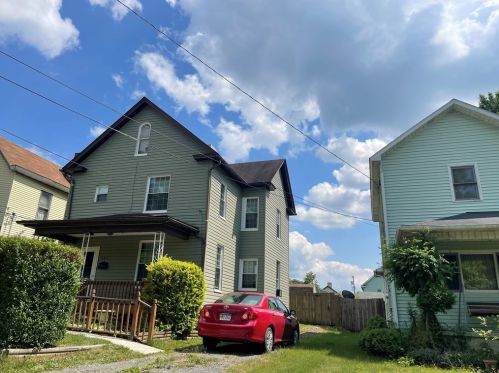 732 Main St, New Castle, PA 16101-3449