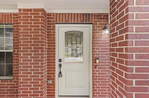 8130 Stagewood Dr, Humble, TX 77338-2044